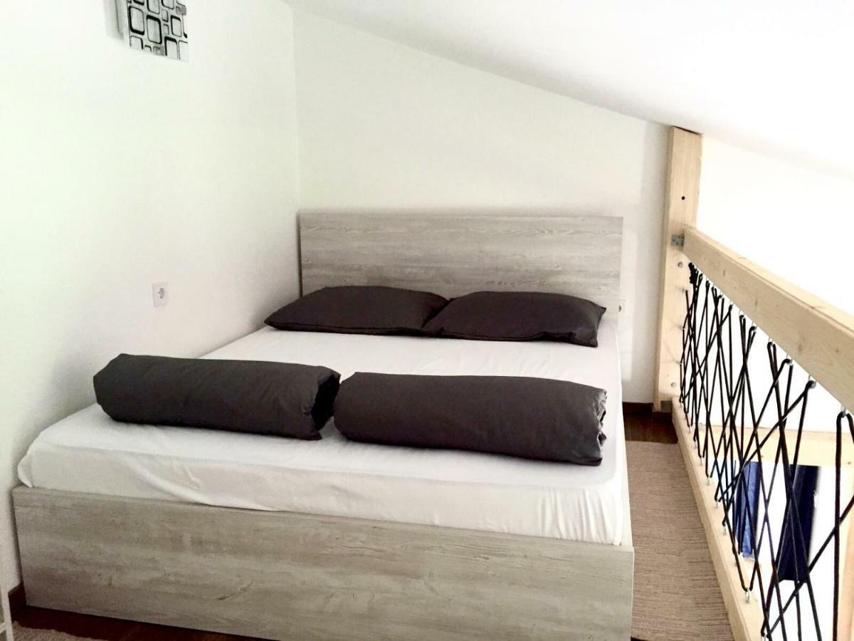 Apartment Olive Groove Malinska Exterior foto